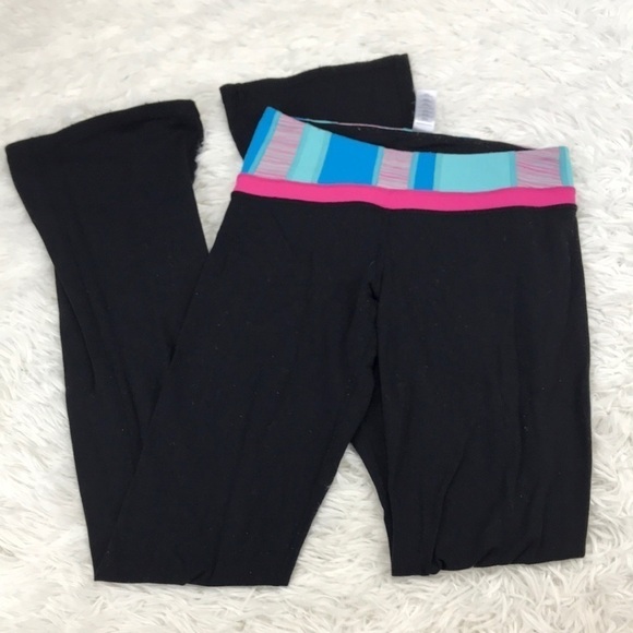Ivivvia by Lululemon Groove Leggings - Picture 1 of 5